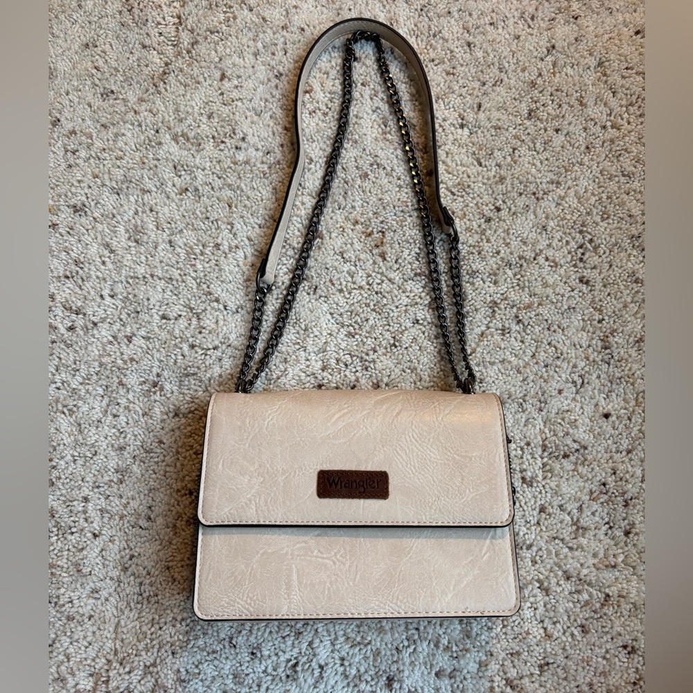 Wrangler Cream Crossbody Bag with Gunmetal Chain Strap